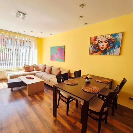 Bright 70 M2 Family Apt, Center Sofia, Metro, Parking