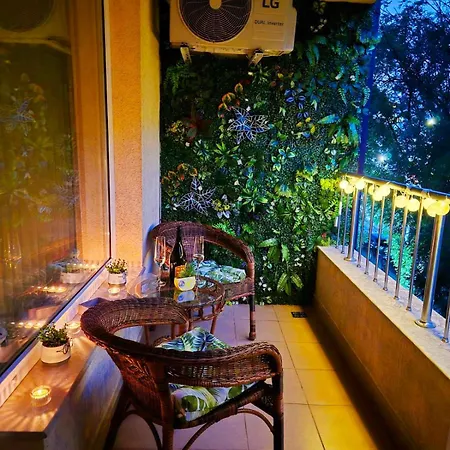 Bright 70 M2 Family Apt, Center Sofia, Metro, Parking 소피아