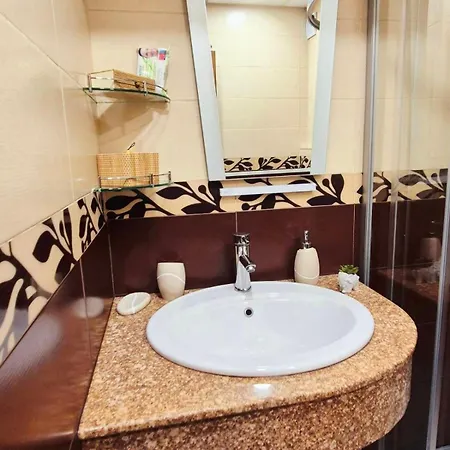 Bright 70 M2 Family Apt, Center Sofia, Metro, Parking 아파트