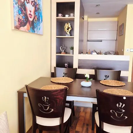 Bright 70 M2 Family Apt, Center Sofia, Metro, Parking Apartmán
