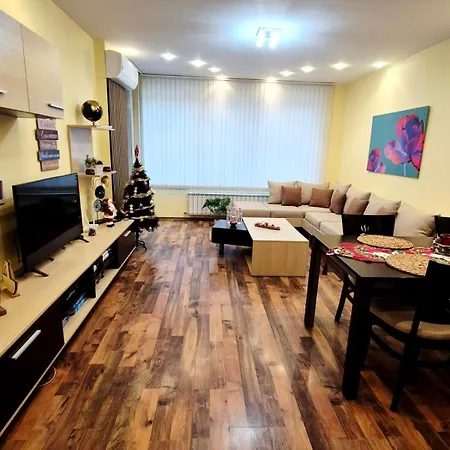 Bright 70 M2 Family Apt, Center Sofia, Metro, Parking Appartement *