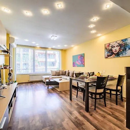 Bright 70 M2 Family Apt, Center Sofia, Metro, Parking Appartement *
