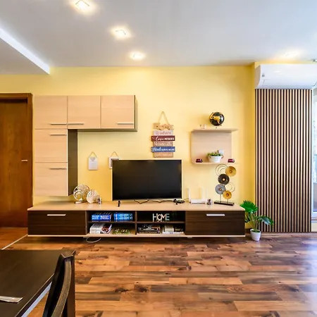 Bright 70 M2 Family Apt, Center Sofia, Metro, Parking Sofia