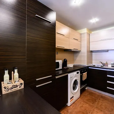 Bright 70 M2 Family Apt, Center Sofia, Metro, Parking Appartement *