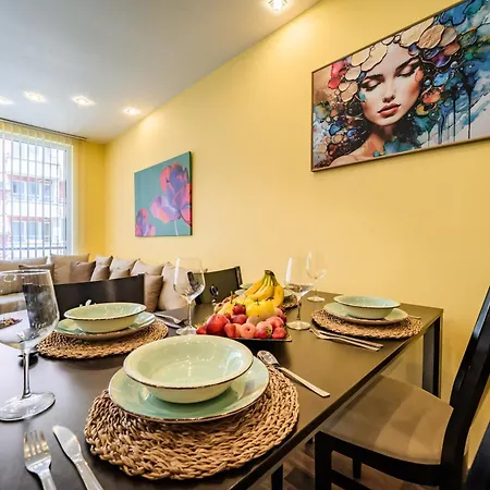 Appartement Bright 70 M2 Family Apt, Center Sofia, Metro, Parking