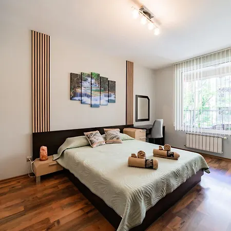 Bright 70 M2 Family Apt, Center Sofia, Metro, Parking Appartement