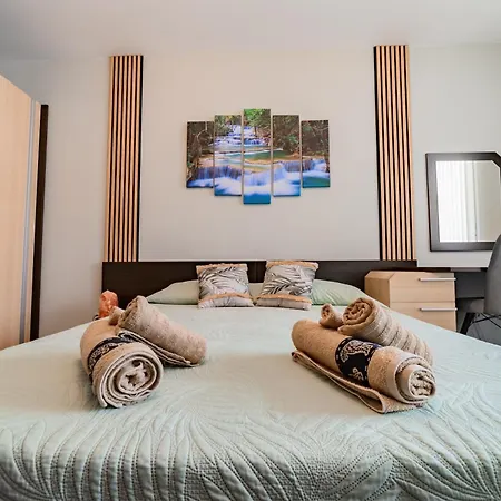 Appartement Bright 70 M2 Family Apt, Center Sofia, Metro, Parking