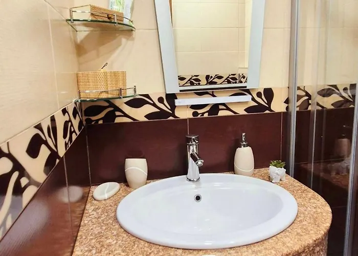 Bright 70 M2 Family Apt, Center Sofia, Metro, Parking דירה