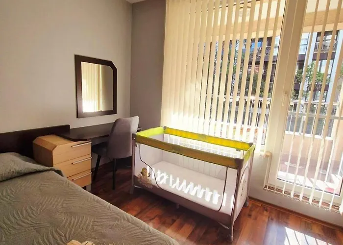 Bright 70 M2 Family Apt, Center Sofia, Metro, Parking Daire Sofya