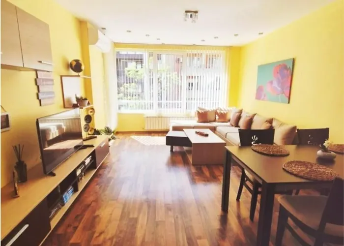 Bright 70 M2 Family Apt, Center Sofia, Metro, Parking *