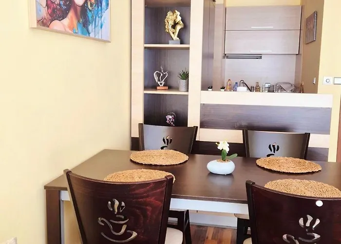 Bright 70 M2 Family Apt, Center Sofia, Metro, Parking Daire