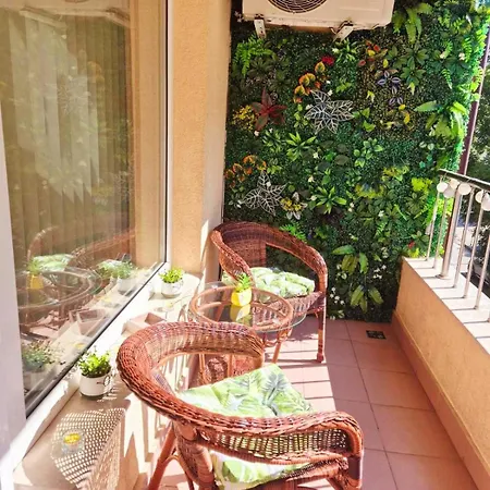 Lejlighed Bright 70 M2 Family Apt, Center Sofia, Metro, Parking